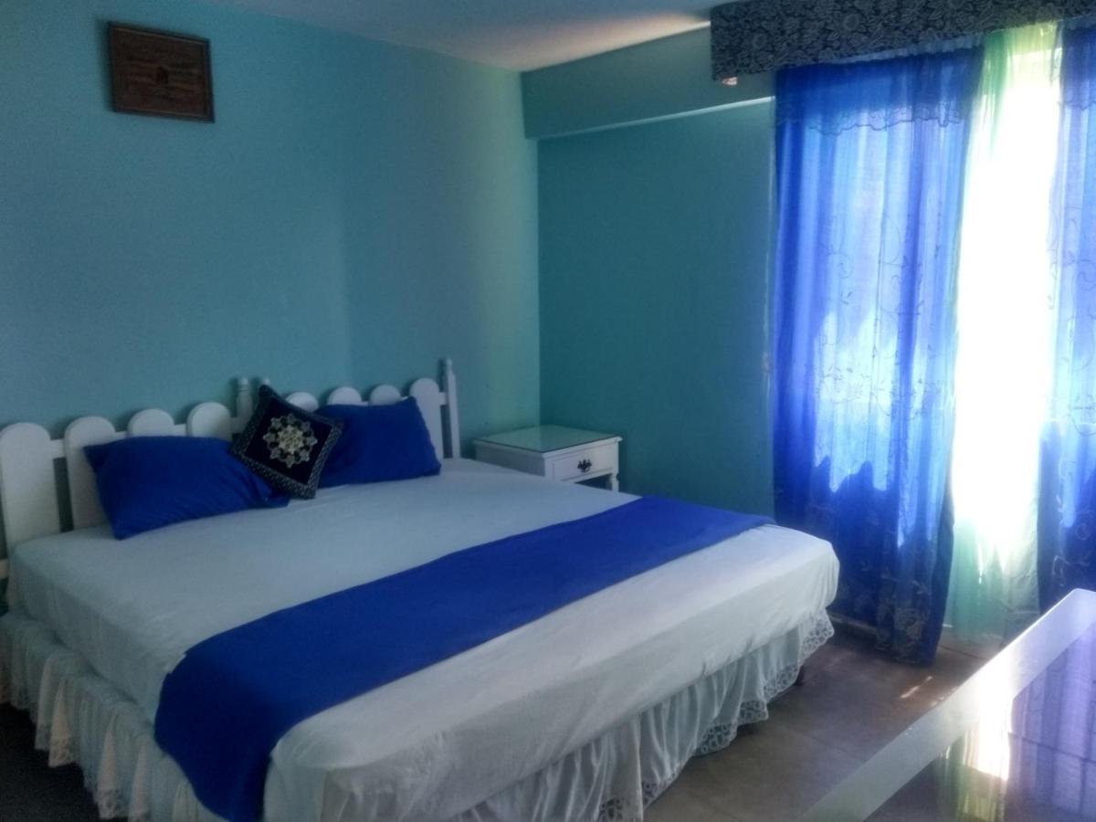 Beach-Side Condos At Turtle Beach Towers Ocho Rios Bagian luar foto