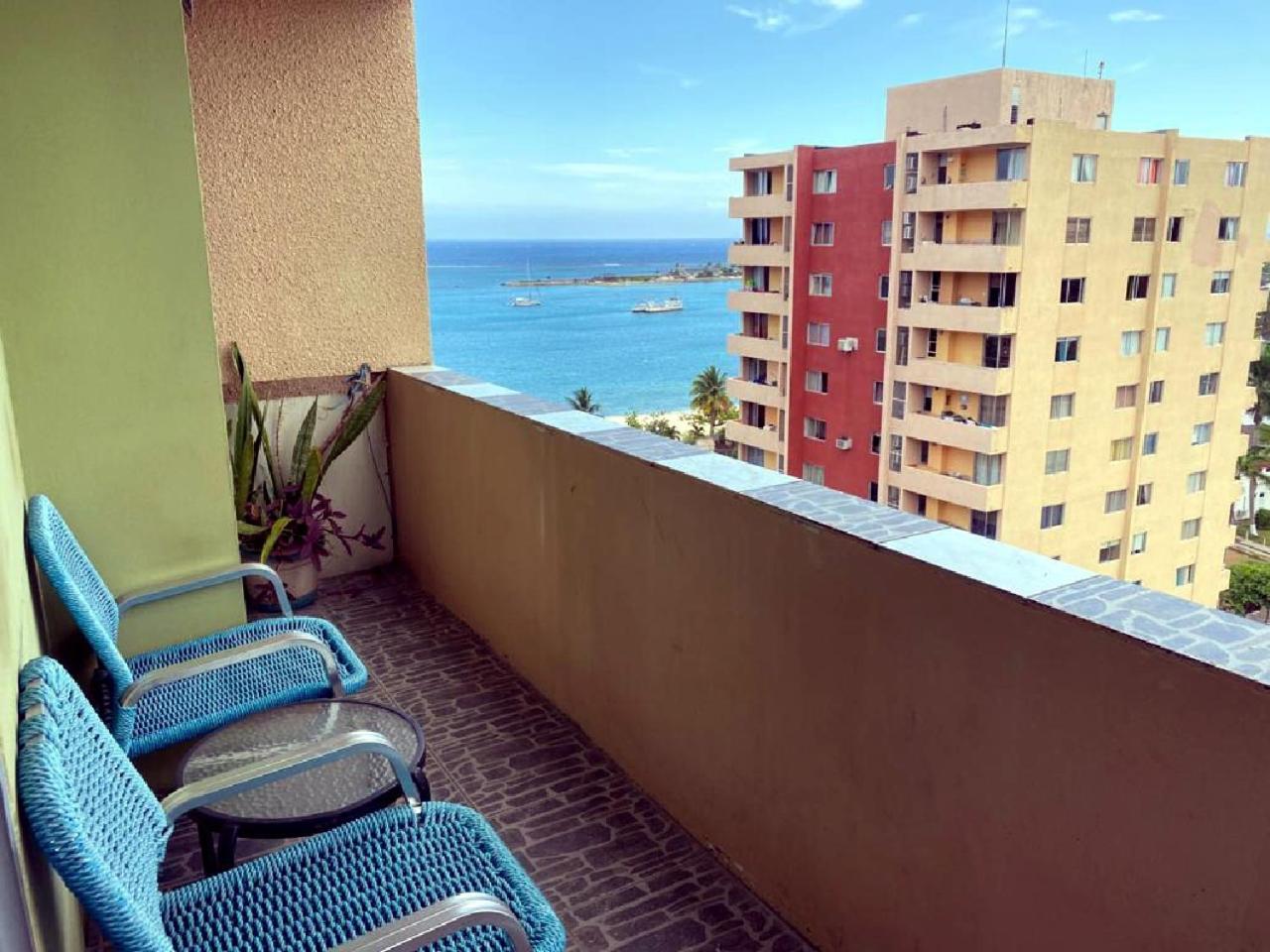 Beach-Side Condos At Turtle Beach Towers Ocho Rios Ruang foto